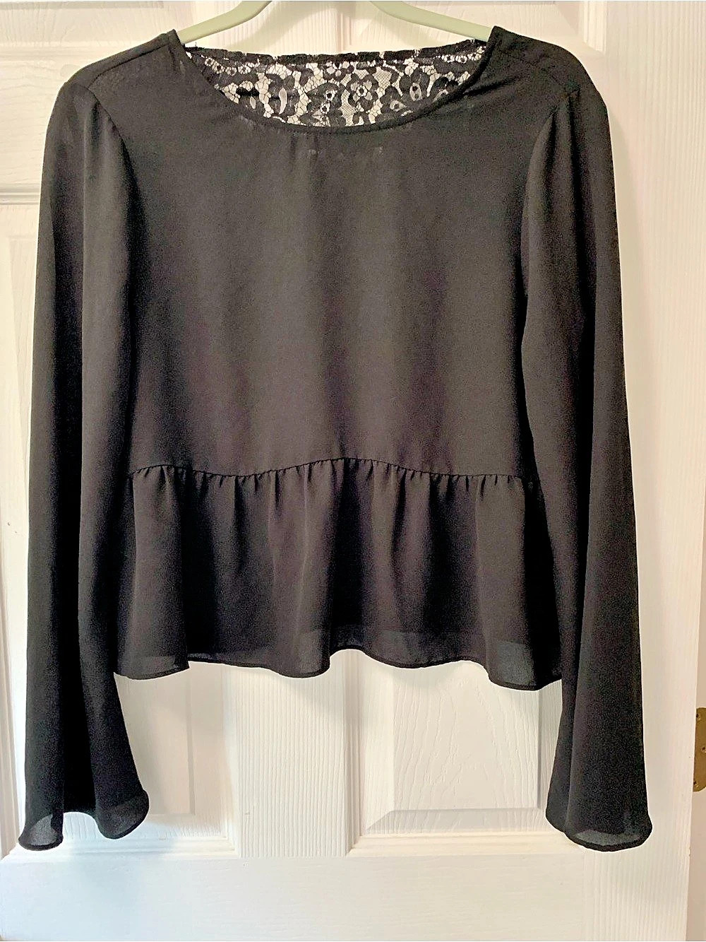BCBGMAXAZRIA Black Lace Yoke Peplum Blouse Size Small Like New